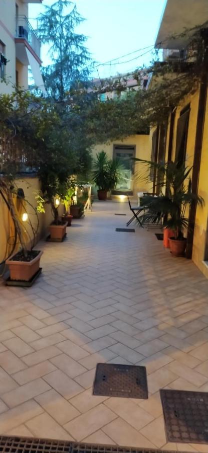 Holiday Home Casa Vacanze Salerno Luaran gambar
