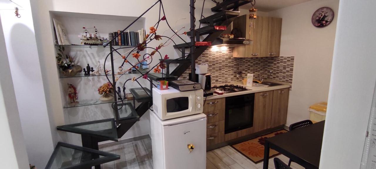 Holiday Home Casa Vacanze Salerno Luaran gambar