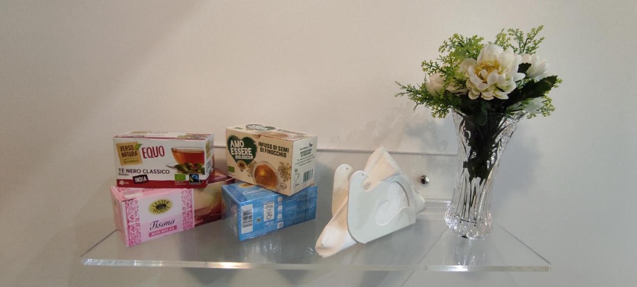 Holiday Home Casa Vacanze Salerno Luaran gambar
