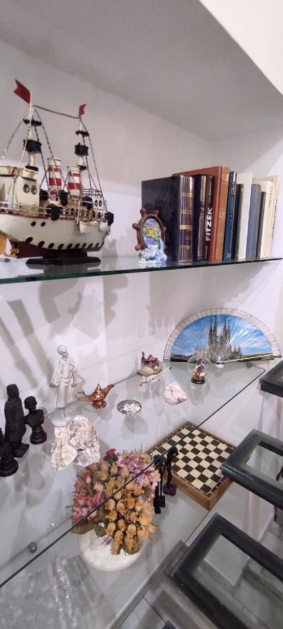 Holiday Home Casa Vacanze Salerno Luaran gambar