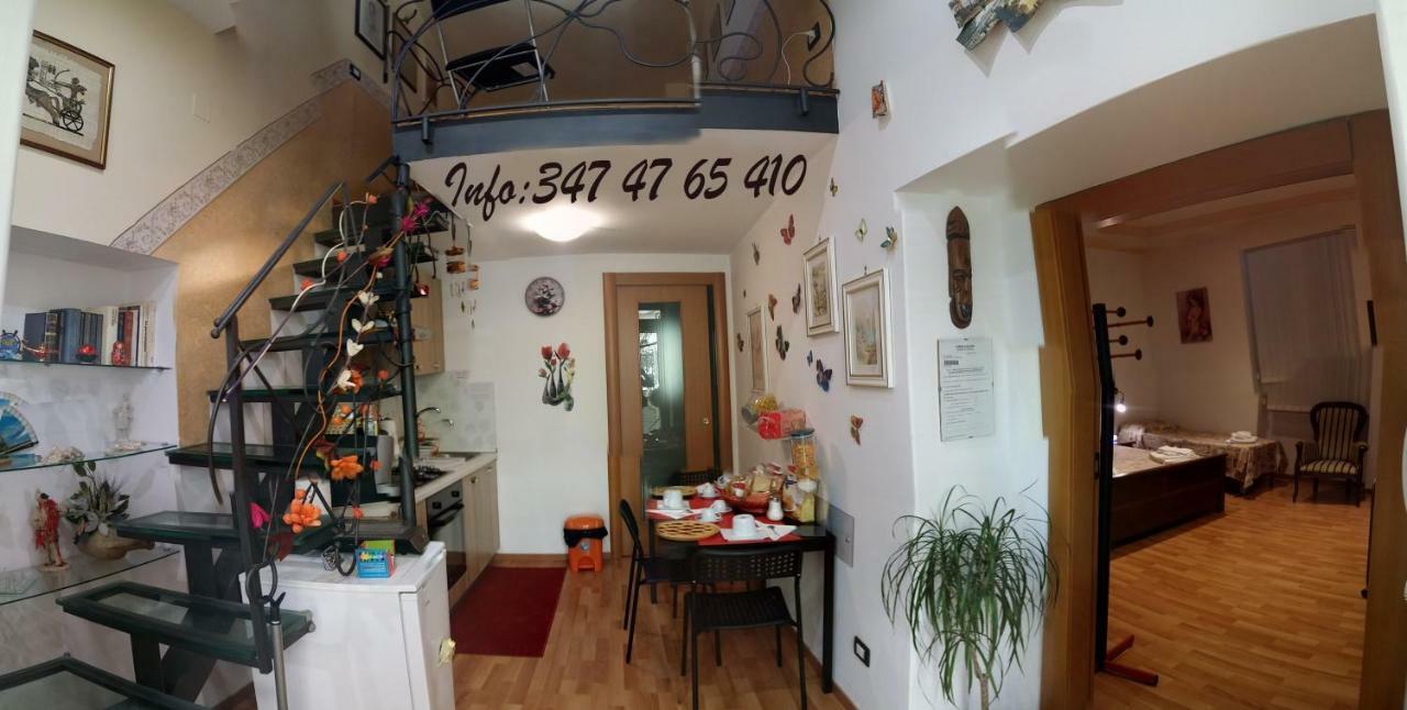Holiday Home Casa Vacanze Salerno Luaran gambar