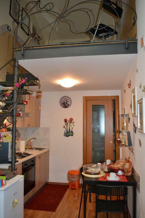 Holiday Home Casa Vacanze Salerno Luaran gambar